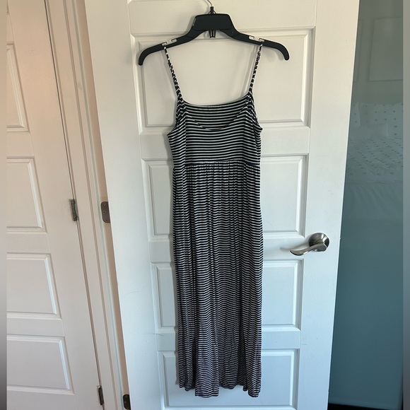 Old Navy striped midi dress - Picture 2 of 3